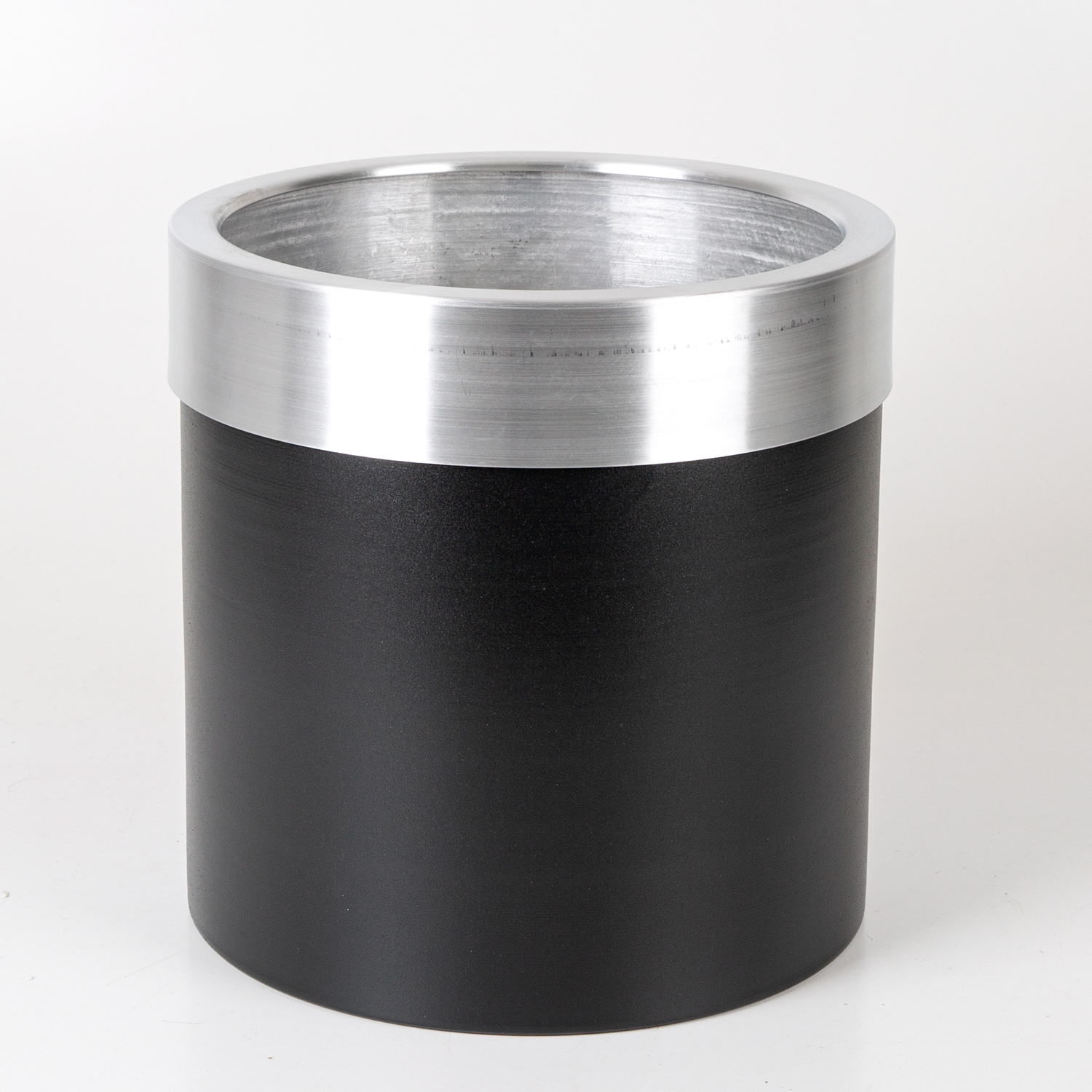 Silindir Alüminyum Saksı Çemberli Siyah-Gümüş 25X25 Cm.